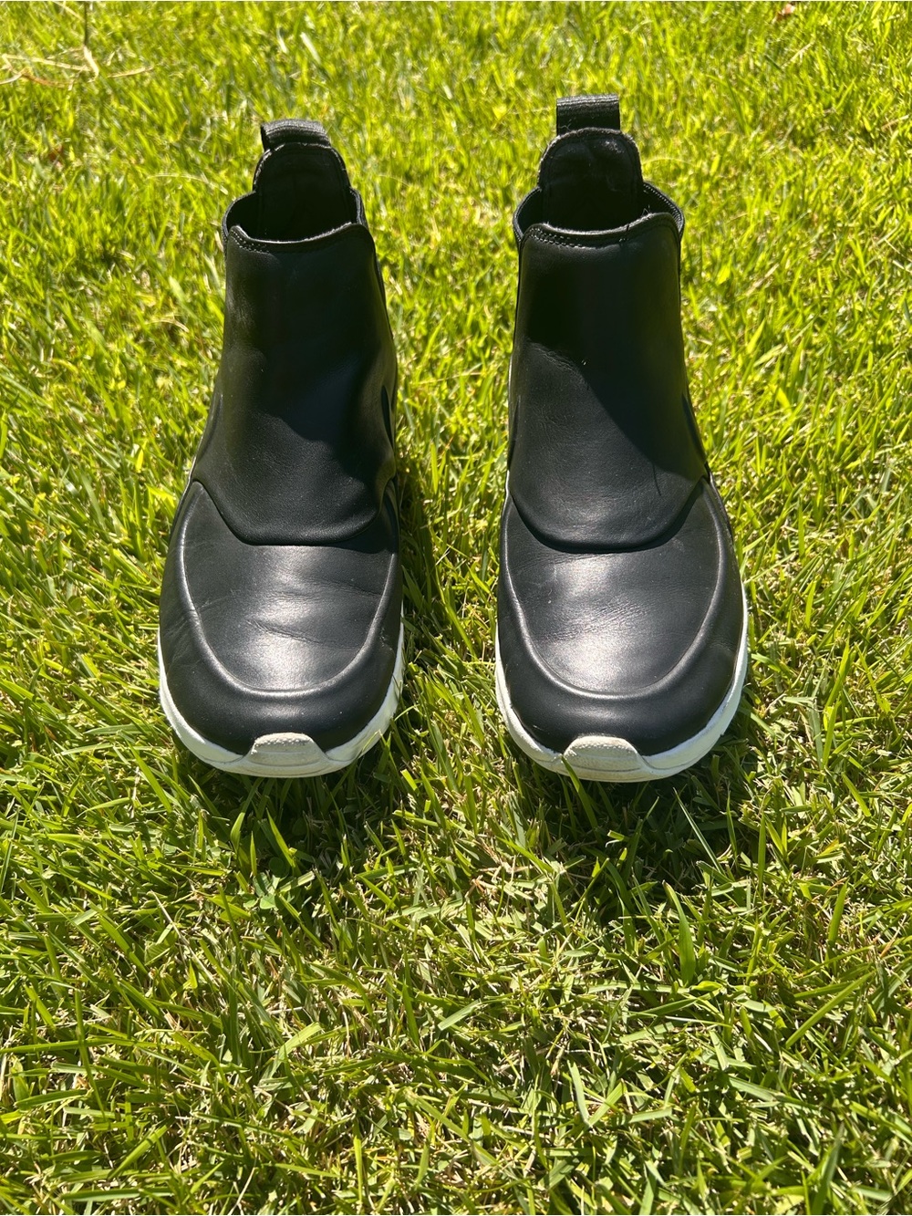 Nike Air Max Thea Mid Chelsea Black Boots Women’s Size 8